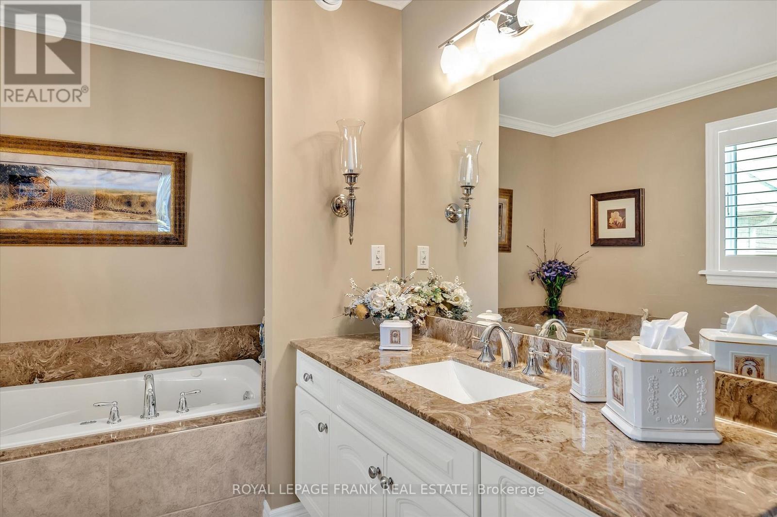 42 Huntingwood Crescent, Kawartha Lakes (Bobcaygeon), Ontario  K0M 1A0 - Photo 15 - X12516248