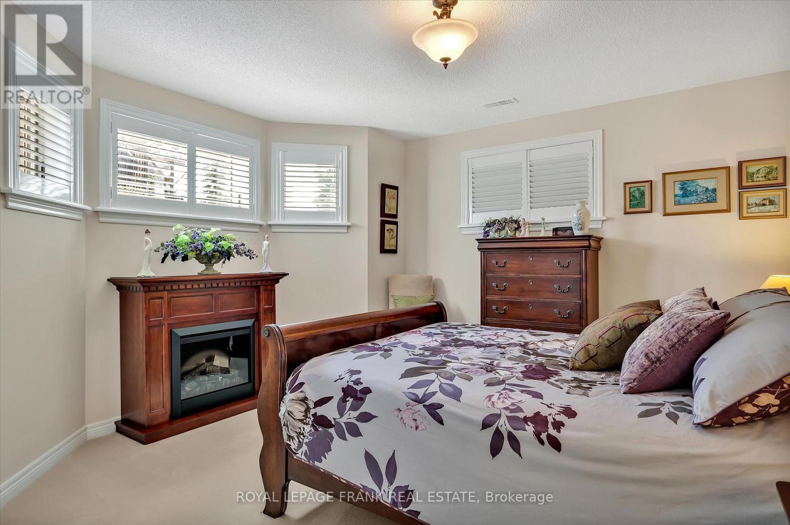 42 Huntingwood Crescent, Kawartha Lakes (Bobcaygeon), Ontario  K0M 1A0 - Photo 23 - X12516248