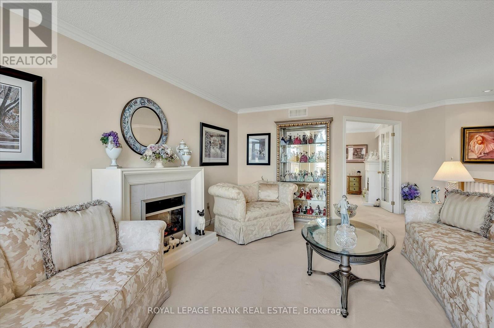 42 Huntingwood Crescent, Kawartha Lakes (Bobcaygeon), Ontario  K0M 1A0 - Photo 4 - X12516248