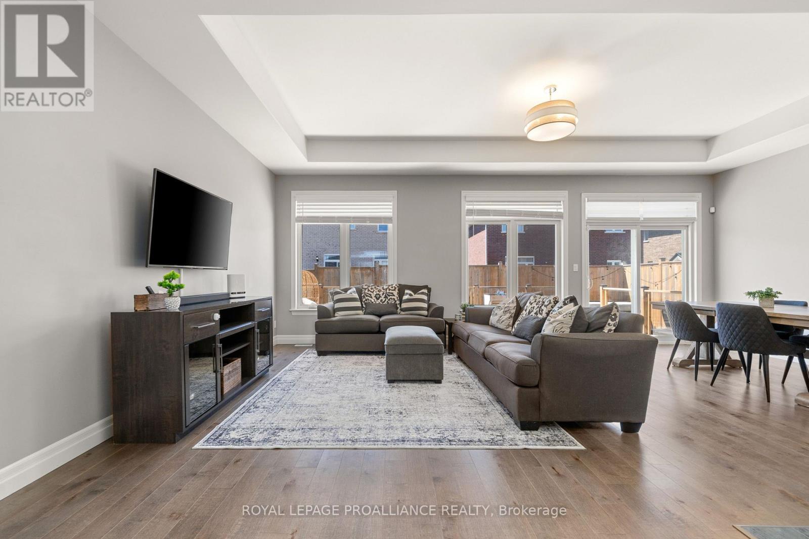 16 Hummingbird Drive, Belleville, Ontario K8N 0H7 - Photo 11 - X12516292