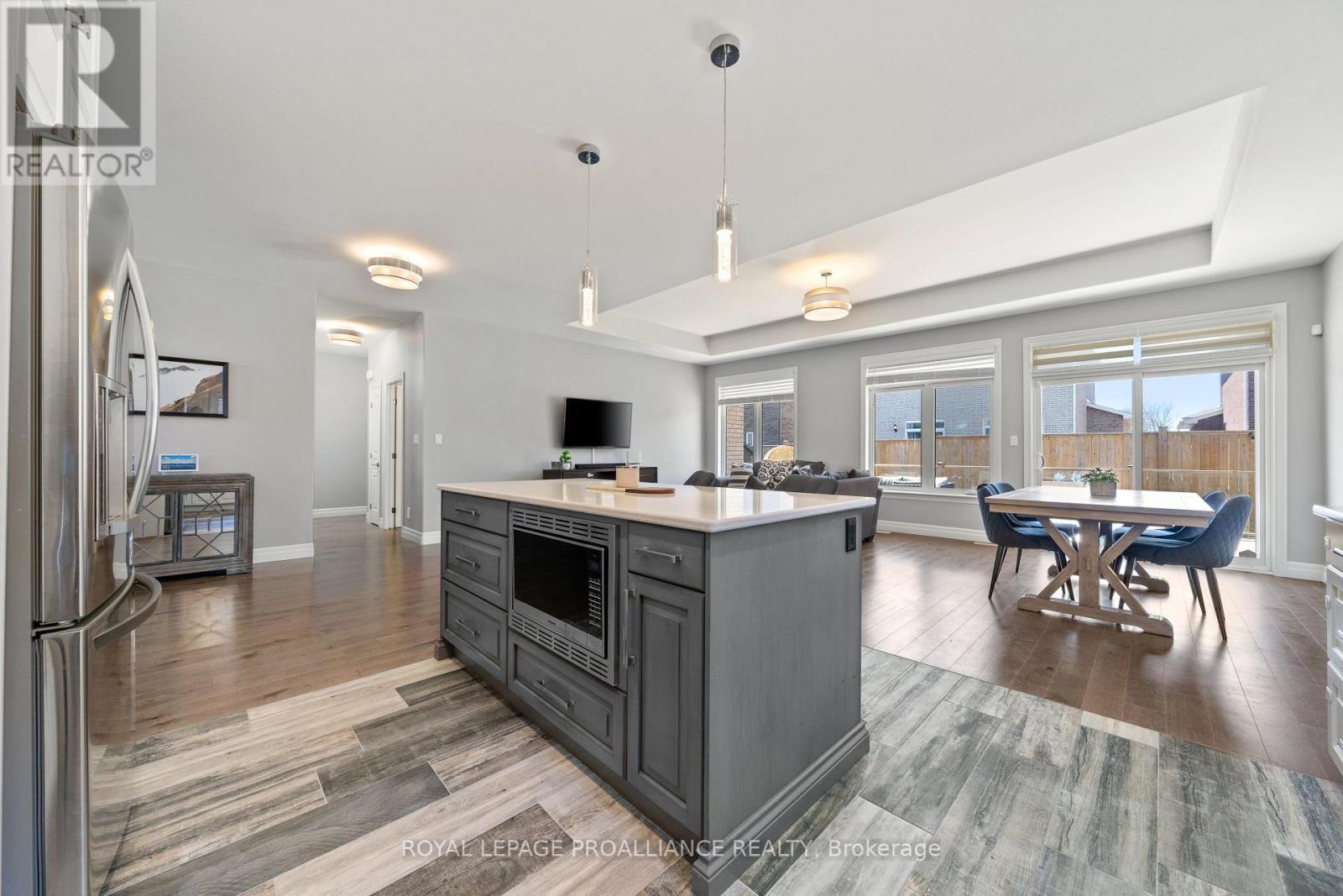 16 Hummingbird Drive, Belleville, Ontario K8N 0H7 - Photo 14 - X12516292