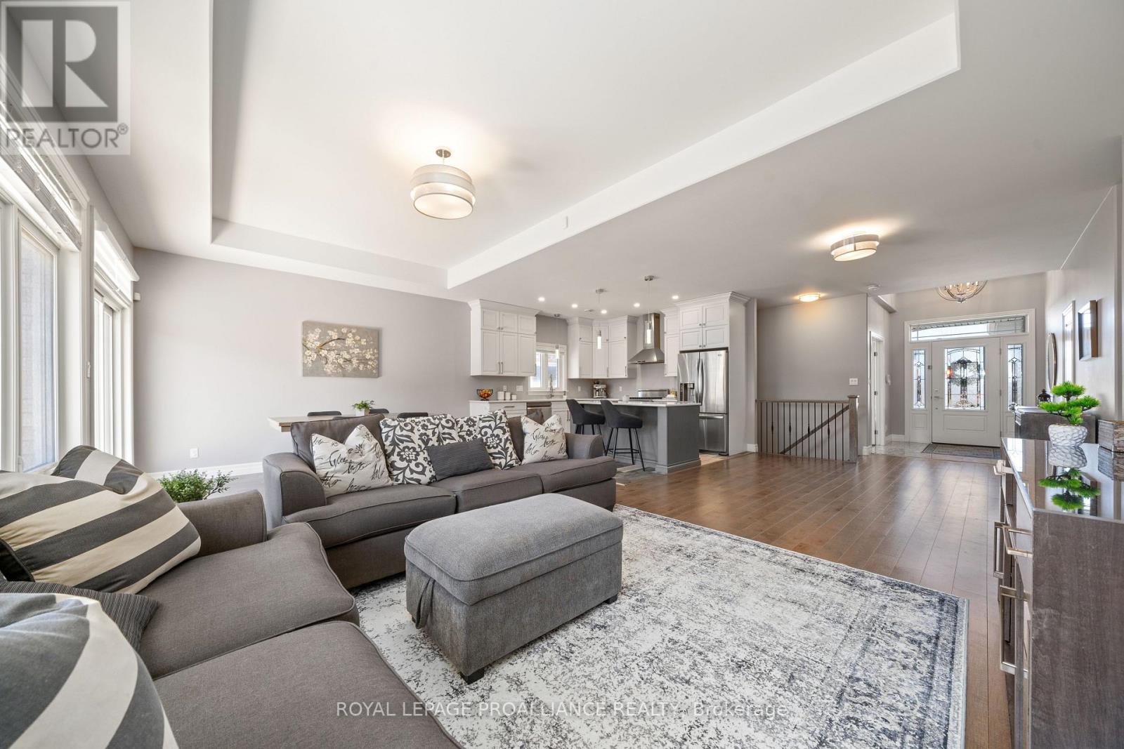 16 Hummingbird Drive, Belleville, Ontario K8N 0H7 - Photo 15 - X12516292