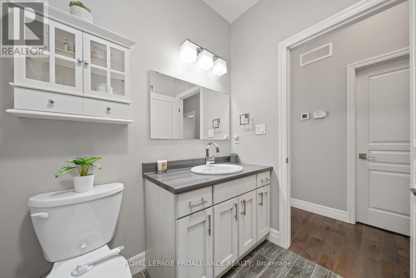 16 Hummingbird Drive, Belleville, Ontario K8N 0H7 - Photo 19 - X12516292