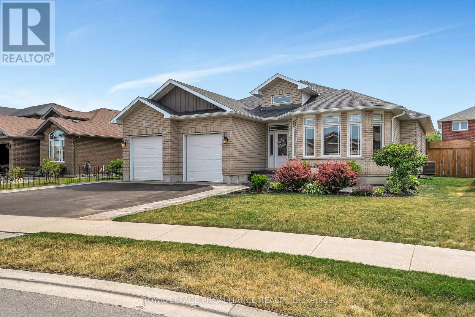 16 Hummingbird Drive, Belleville, Ontario K8N 0H7 - Photo 2 - X12516292