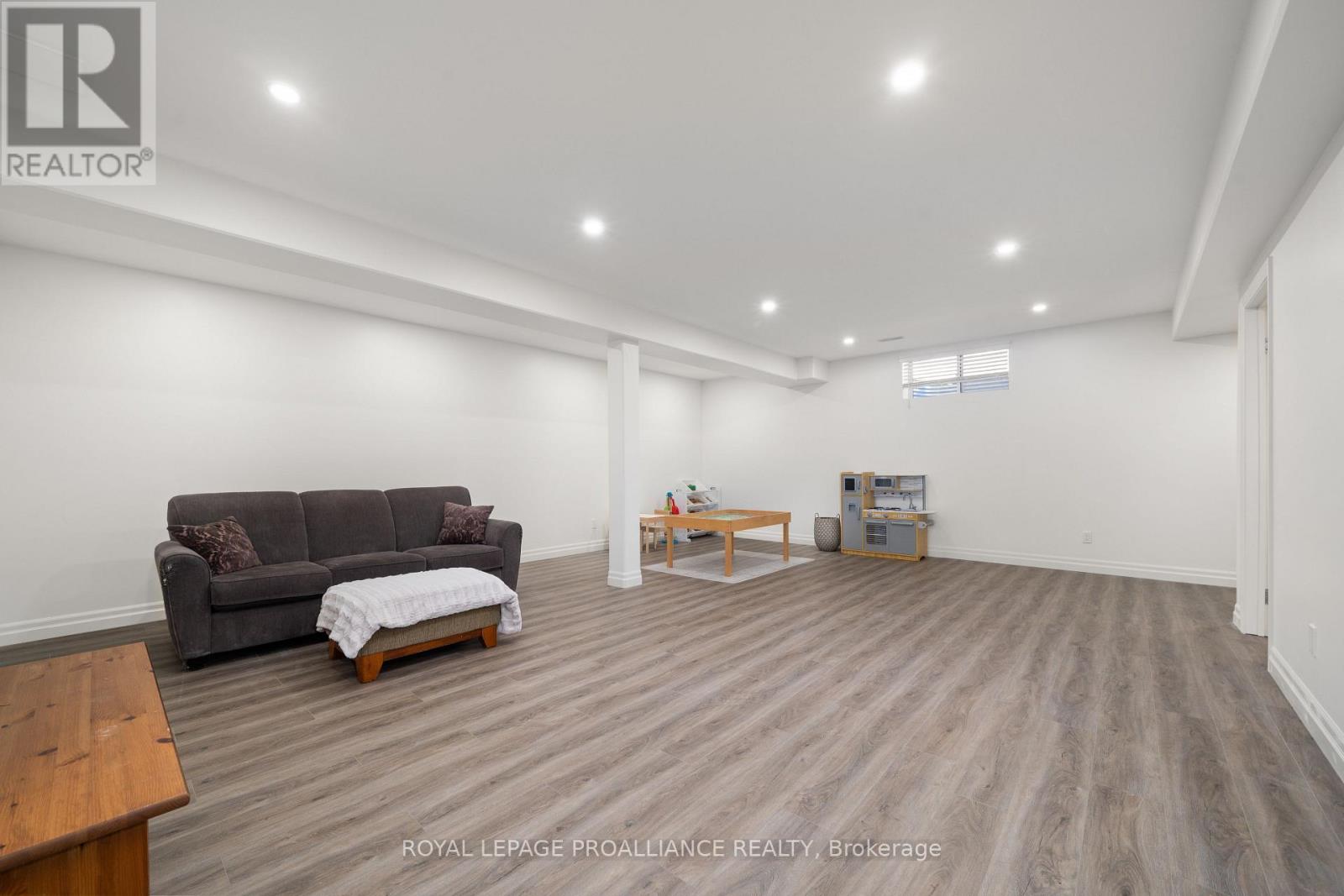 16 Hummingbird Drive, Belleville, Ontario K8N 0H7 - Photo 29 - X12516292