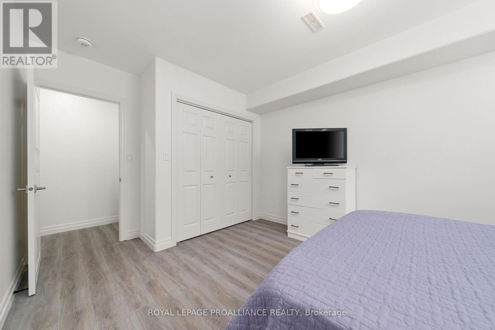 16 Hummingbird Drive, Belleville, Ontario K8N 0H7 - Photo 33 - X12516292