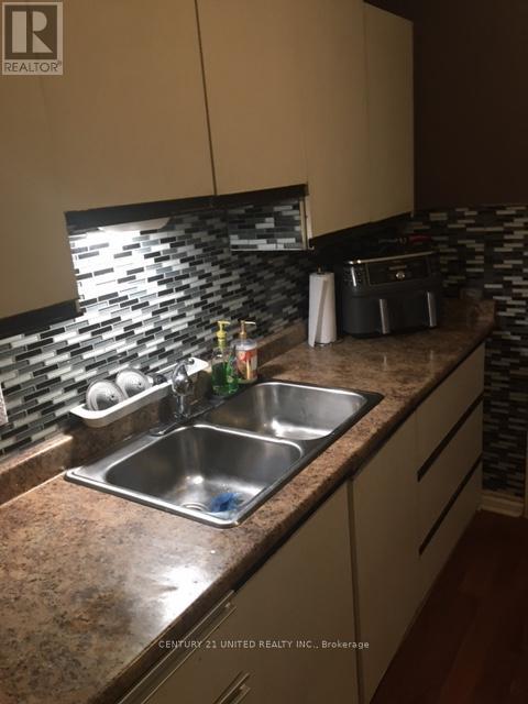 1205 Huntington Circle, Peterborough, Ontario K9K 2B8 - Photo 8 - X12516332