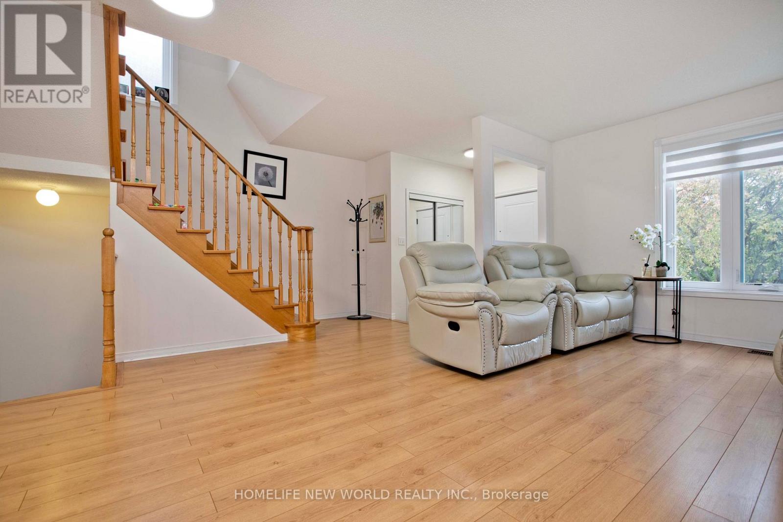 293 Mingay Avenue, Markham, Ontario  L6E 1T5 - Photo 4 - N12515858