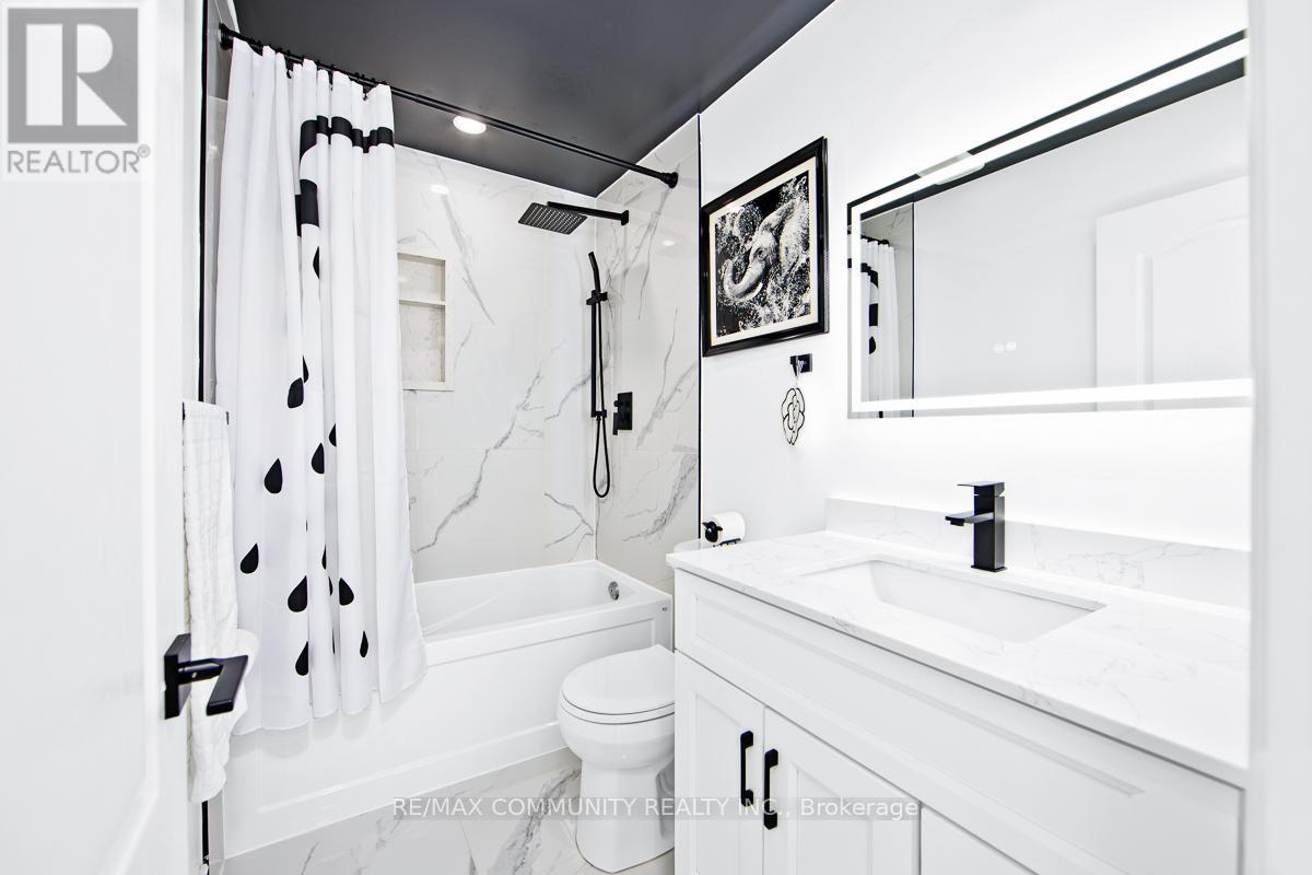 37 Mantle Avenue, Whitchurch-Stouffville, Ontario  L4A 0M7 - Photo 22 - N12515946