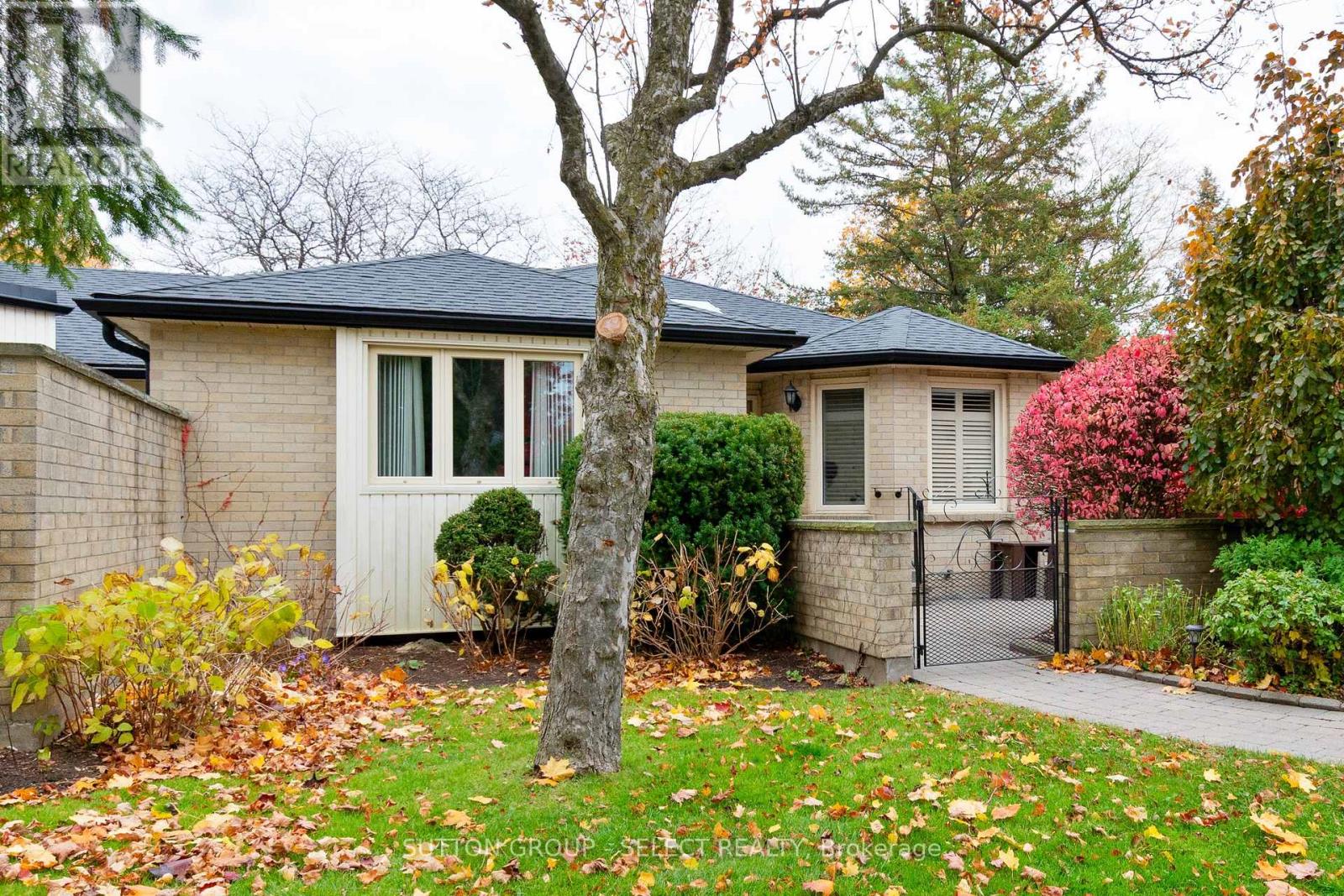 28 - 163 Pine Valley Drive, London South, Ontario  N6J 4R4 - Photo 2 - X12516114