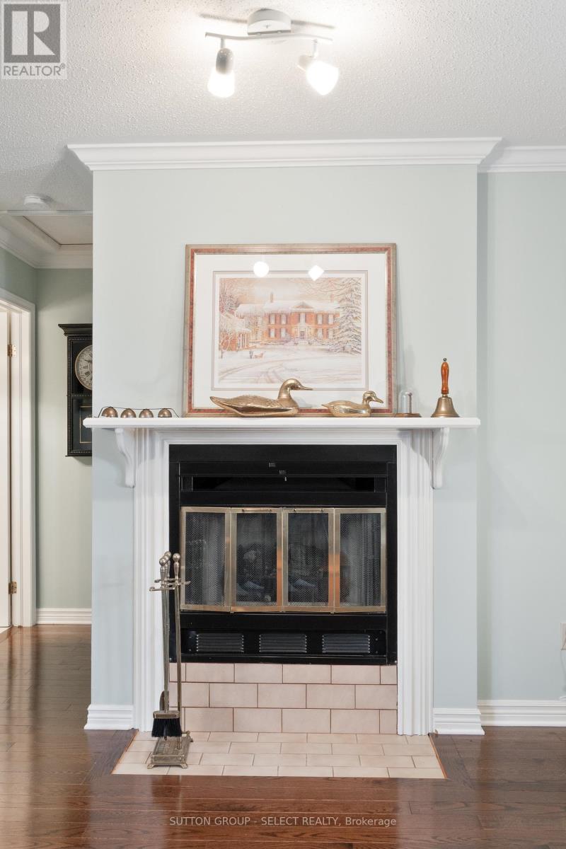 28 - 163 Pine Valley Drive, London South, Ontario  N6J 4R4 - Photo 26 - X12516114