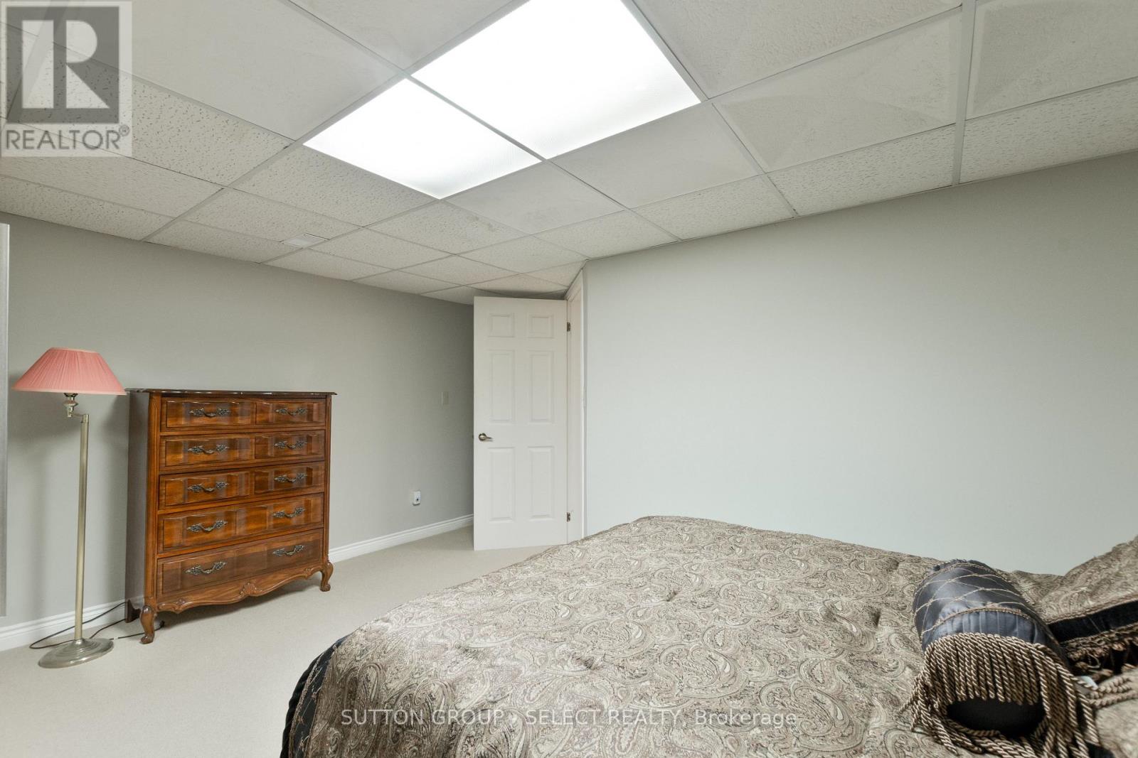 28 - 163 Pine Valley Drive, London South, Ontario  N6J 4R4 - Photo 39 - X12516114