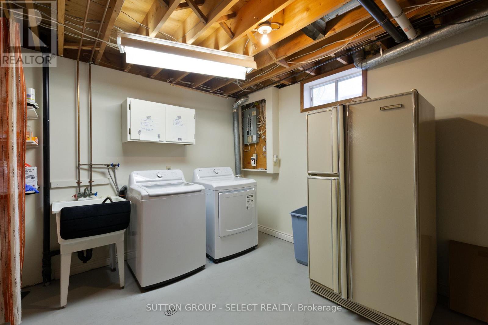 28 - 163 Pine Valley Drive, London South, Ontario  N6J 4R4 - Photo 40 - X12516114