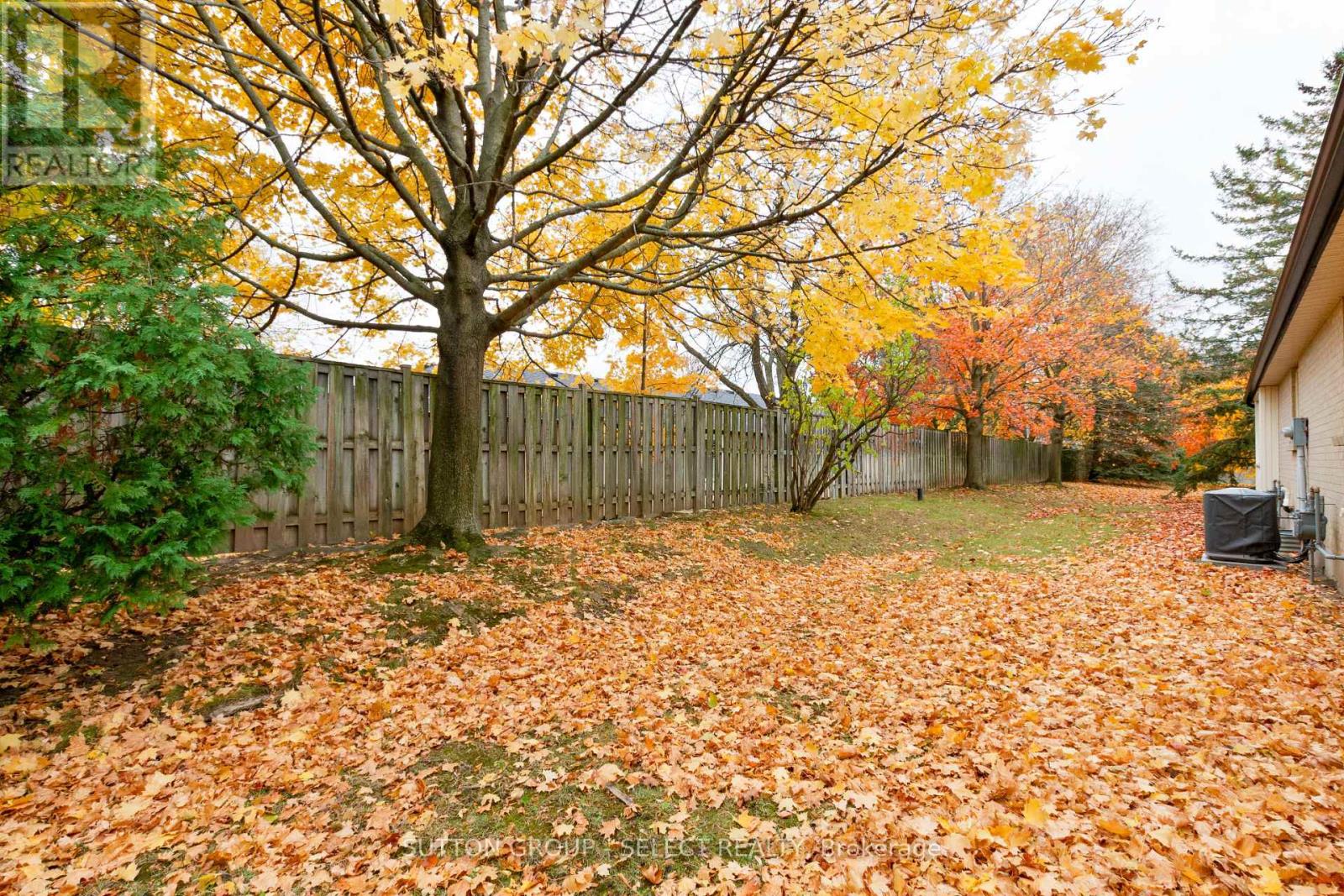 28 - 163 Pine Valley Drive, London South, Ontario  N6J 4R4 - Photo 45 - X12516114