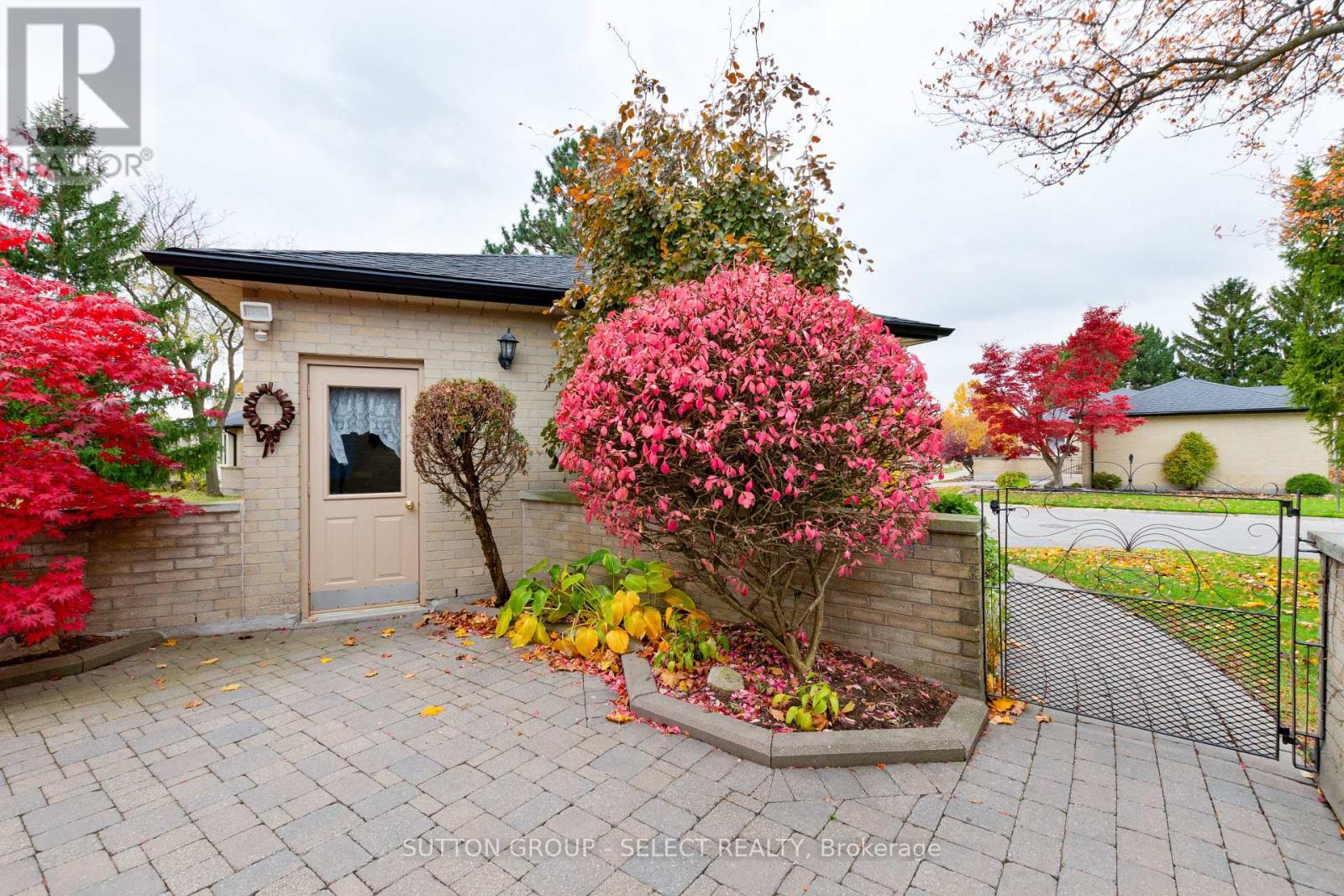 28 - 163 Pine Valley Drive, London South, Ontario  N6J 4R4 - Photo 46 - X12516114