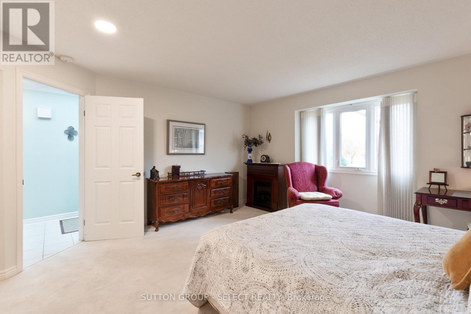 28 - 163 Pine Valley Drive, London South, Ontario  N6J 4R4 - Photo 9 - X12516114