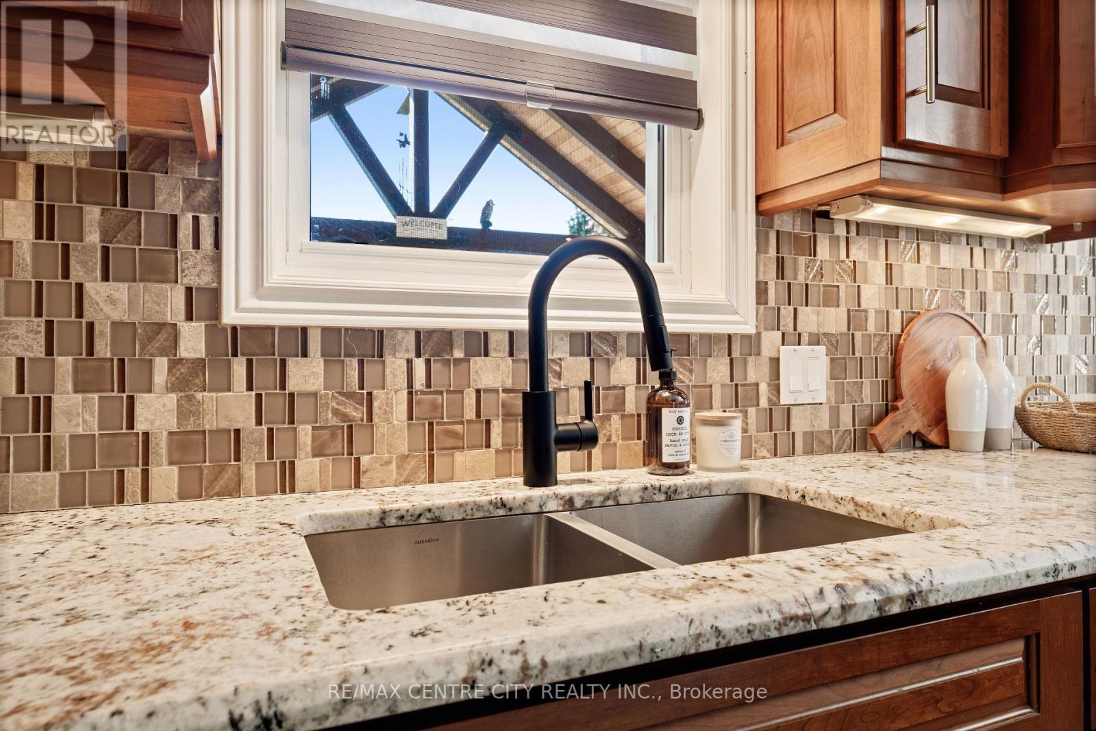 50015 John Wise Line, Malahide, Ontario  N5H 2R5 - Photo 25 - X12516128