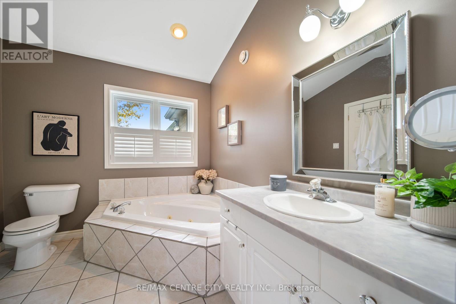 50015 John Wise Line, Malahide, Ontario  N5H 2R5 - Photo 29 - X12516128