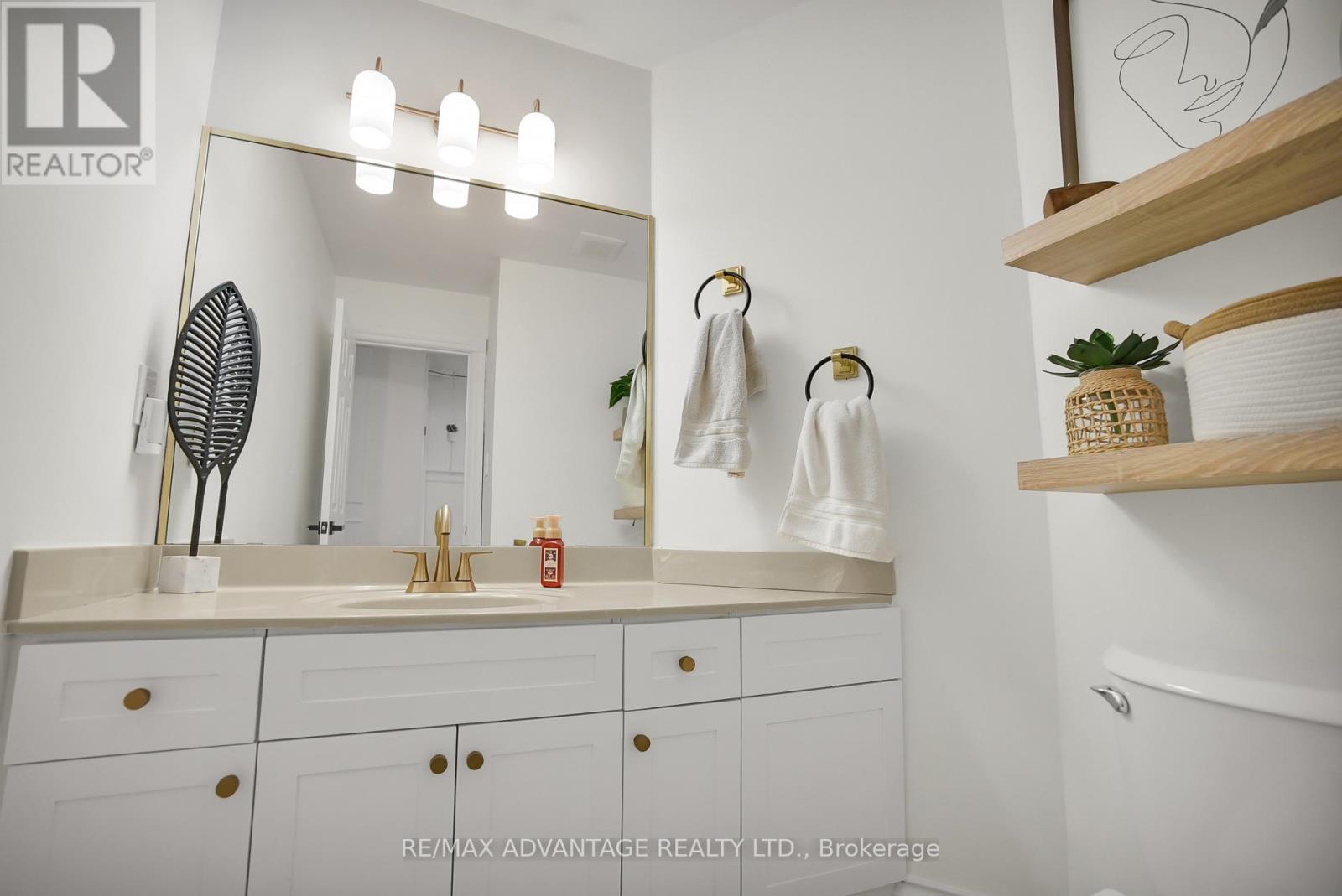 408 - 460 Wellington Street, London East, Ontario  N6A 3P8 - Photo 11 - X12516134