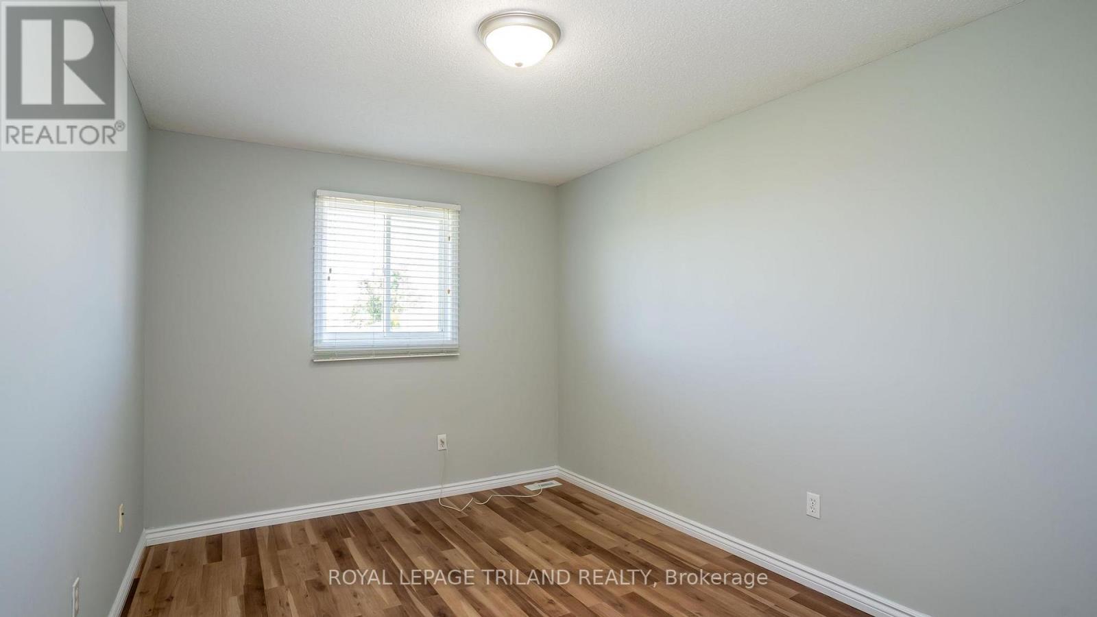 223 Simpson Crescent, London East, Ontario  N5V 5E1 - Photo 22 - X12516142