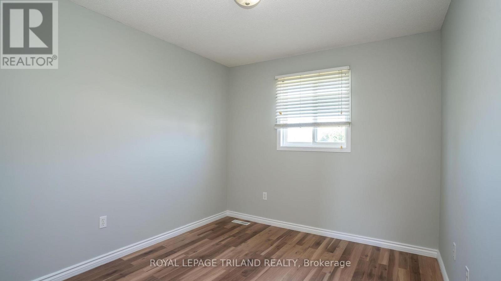 223 Simpson Crescent, London East, Ontario  N5V 5E1 - Photo 24 - X12516142