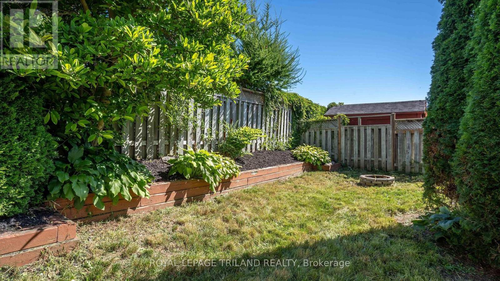 223 Simpson Crescent, London East, Ontario  N5V 5E1 - Photo 33 - X12516142