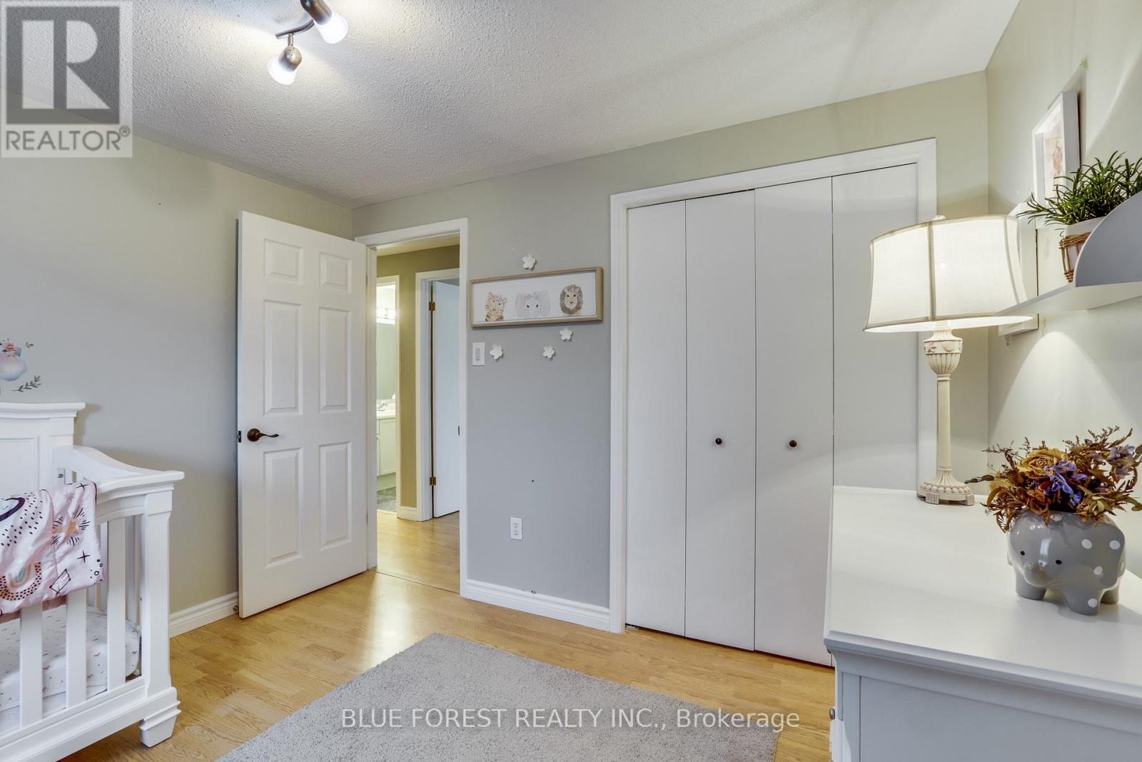 27 Loggers Grove, London East, Ontario  N5W 5Y9 - Photo 18 - X12516210