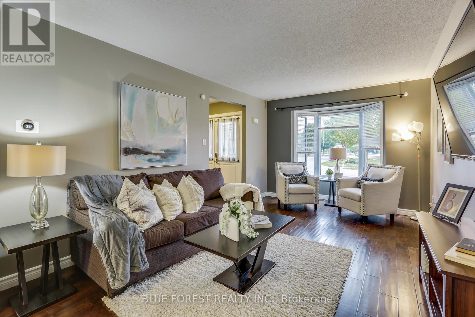 27 Loggers Grove, London East, Ontario  N5W 5Y9 - Photo 4 - X12516210