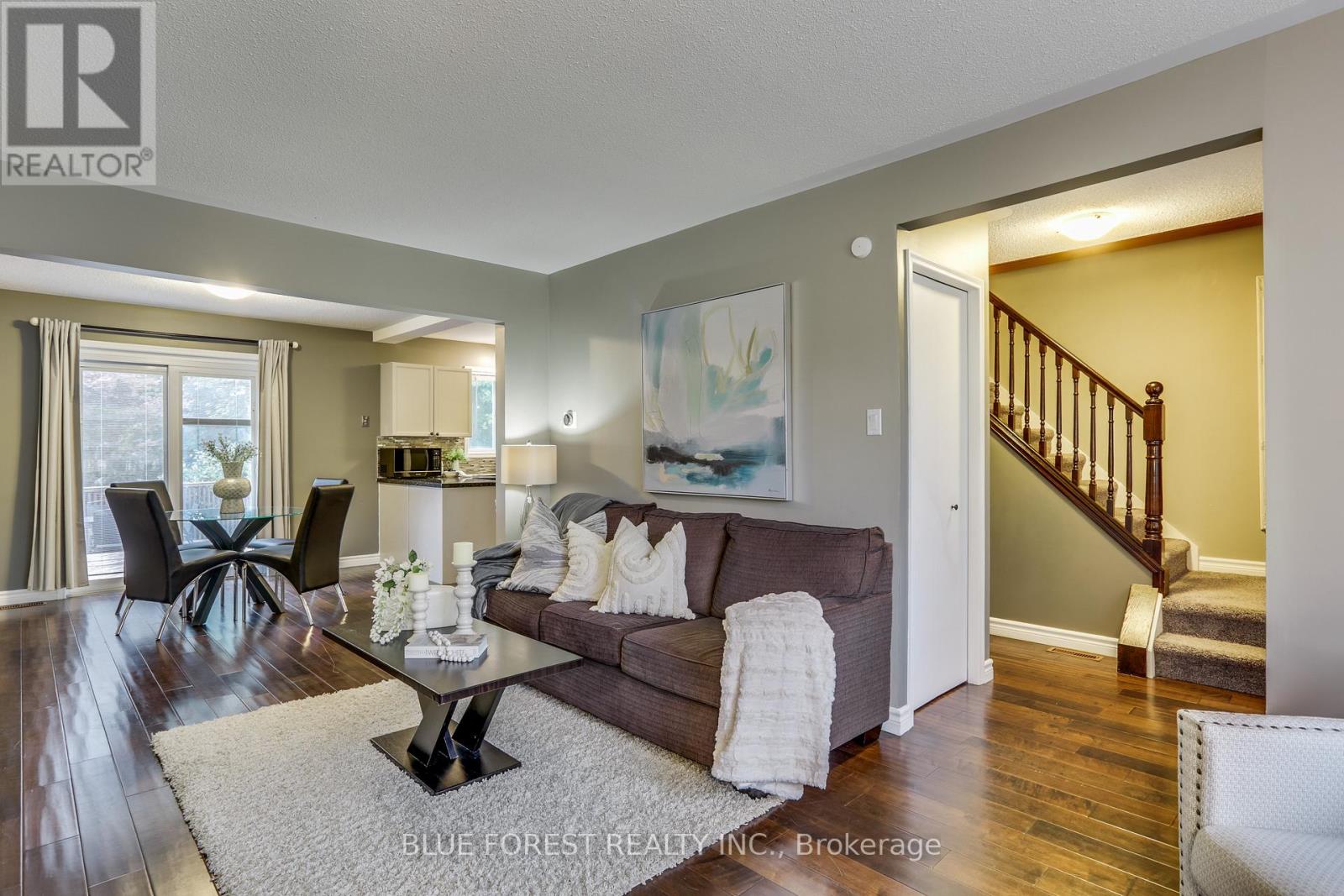 27 Loggers Grove, London East, Ontario  N5W 5Y9 - Photo 6 - X12516210