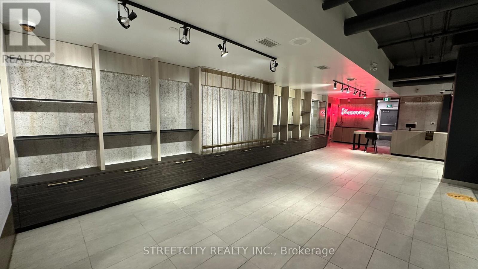 5 - 691 Richmond Street, London East (East F), Ontario  N6A 5M1 - Photo 2 - X12516310