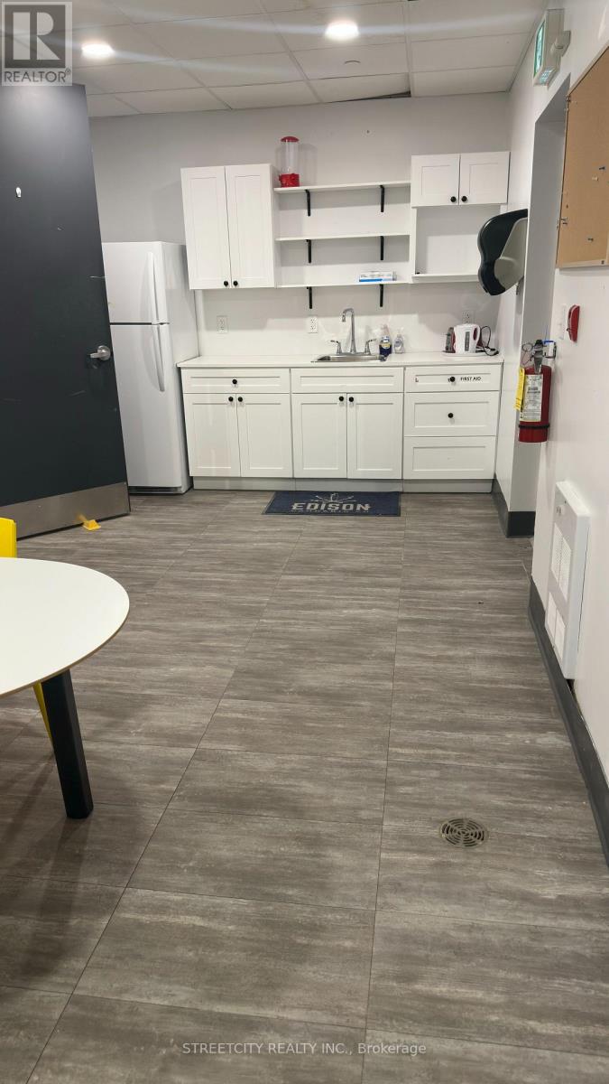 5 - 691 Richmond Street, London East (East F), Ontario  N6A 5M1 - Photo 8 - X12516310