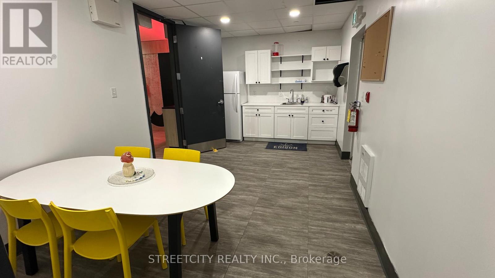 5 - 691 Richmond Street, London East (East F), Ontario  N6A 5M1 - Photo 9 - X12516310