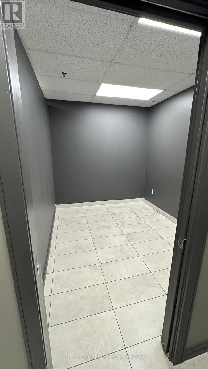 4 - 691 Richmond Street, London East (East F), Ontario  N6A 5M1 - Photo 5 - X12516316