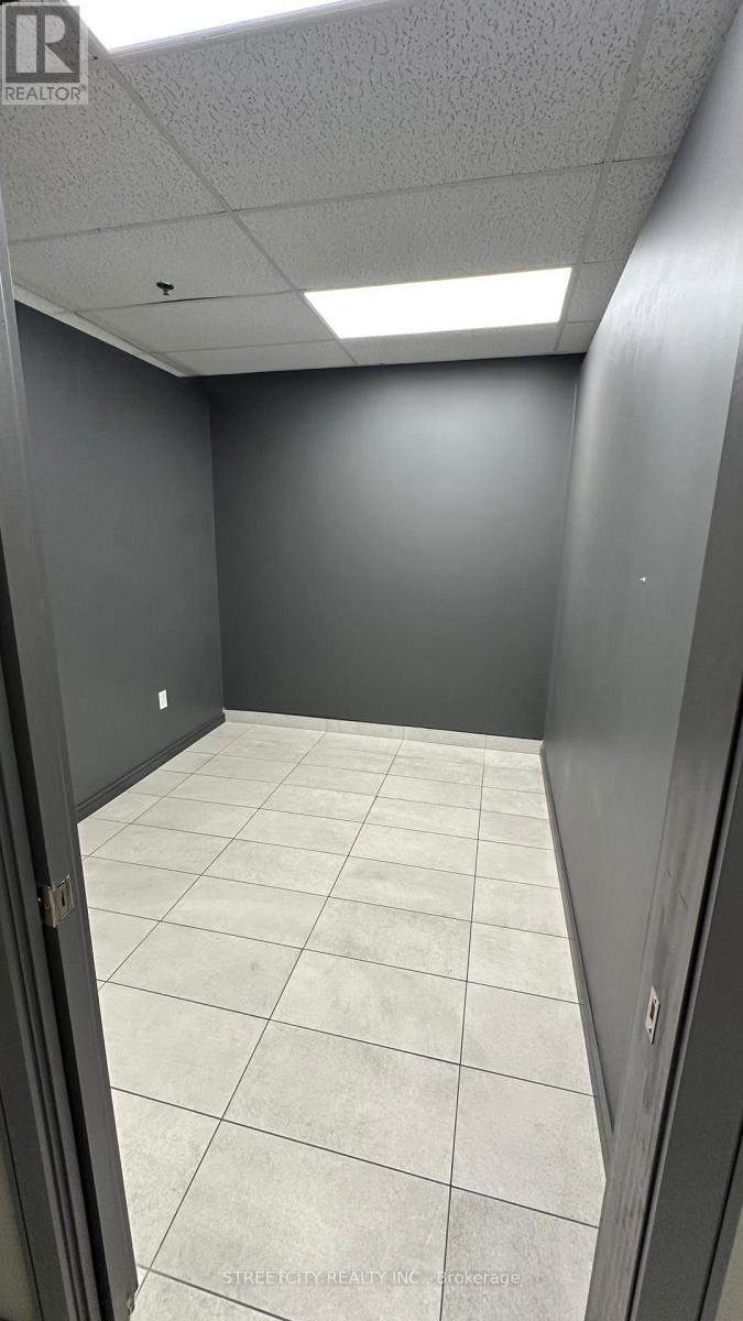 4 - 691 Richmond Street, London East (East F), Ontario  N6A 5M1 - Photo 6 - X12516316