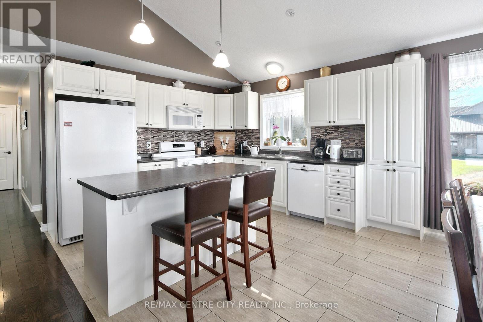 595224 4th Line, Blue Mountains, Ontario  N0H 2E0 - Photo 40 - X12516434