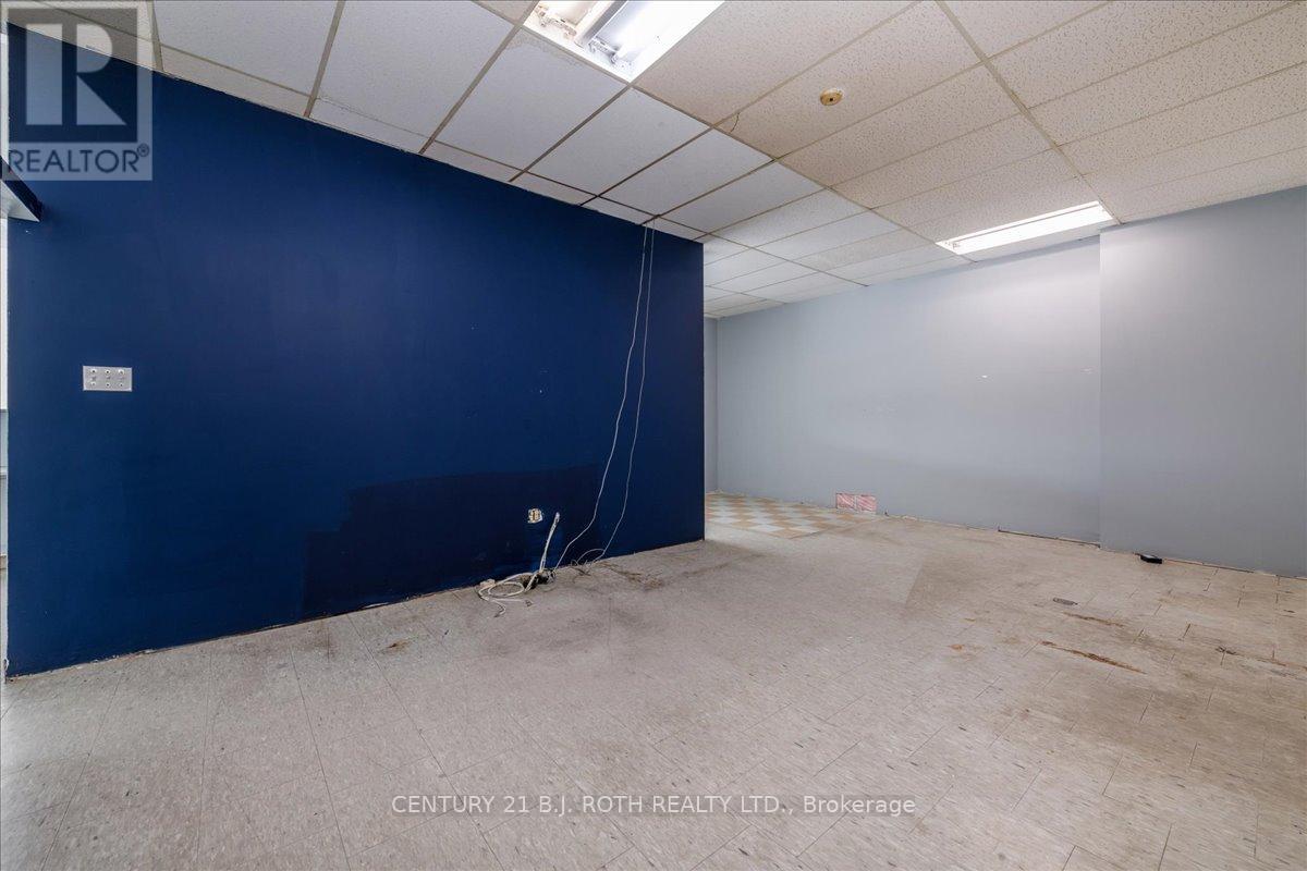 29-31 Bradford Street, Barrie (City Centre), Ontario L4N 3A7 - Photo 10 - S12515854