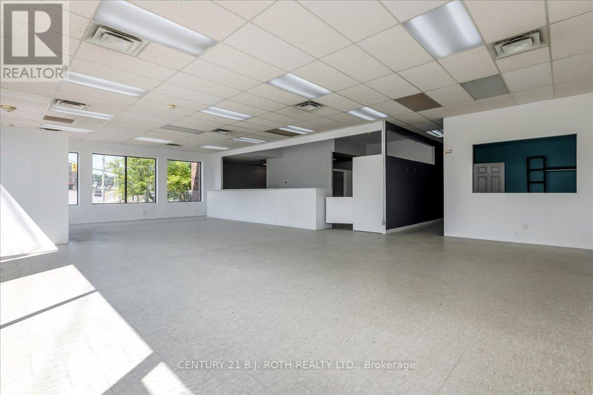 29-31 Bradford Street, Barrie (City Centre), Ontario L4N 3A7 - Photo 7 - S12515854