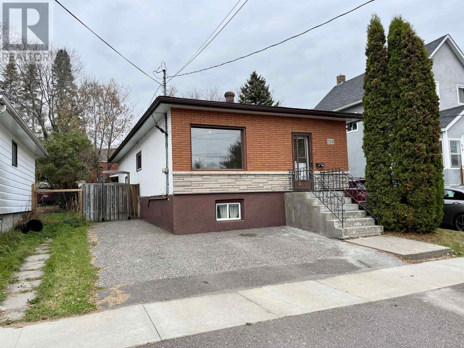 198 Banning Street, Thunder Bay, Ontario