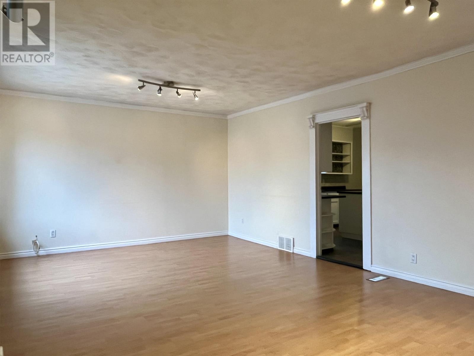 198 Banning Street, Thunder Bay, Ontario  P7B 3J3 - Photo 4 - TB253365