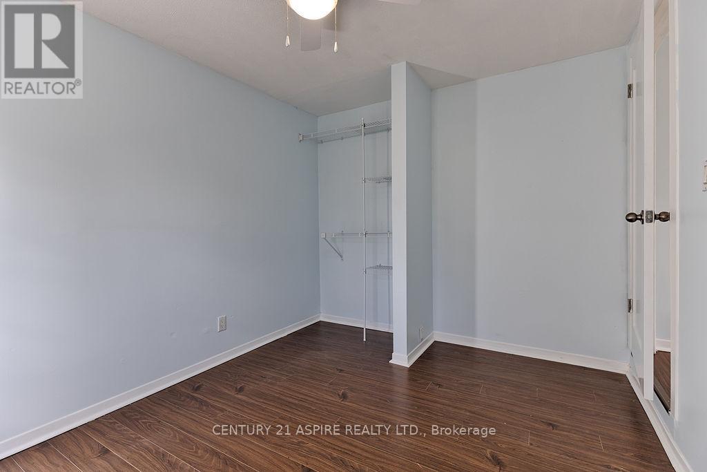 208 Golf Course Road, Laurentian Valley, Ontario  K8A 7B3 - Photo 11 - X12516048