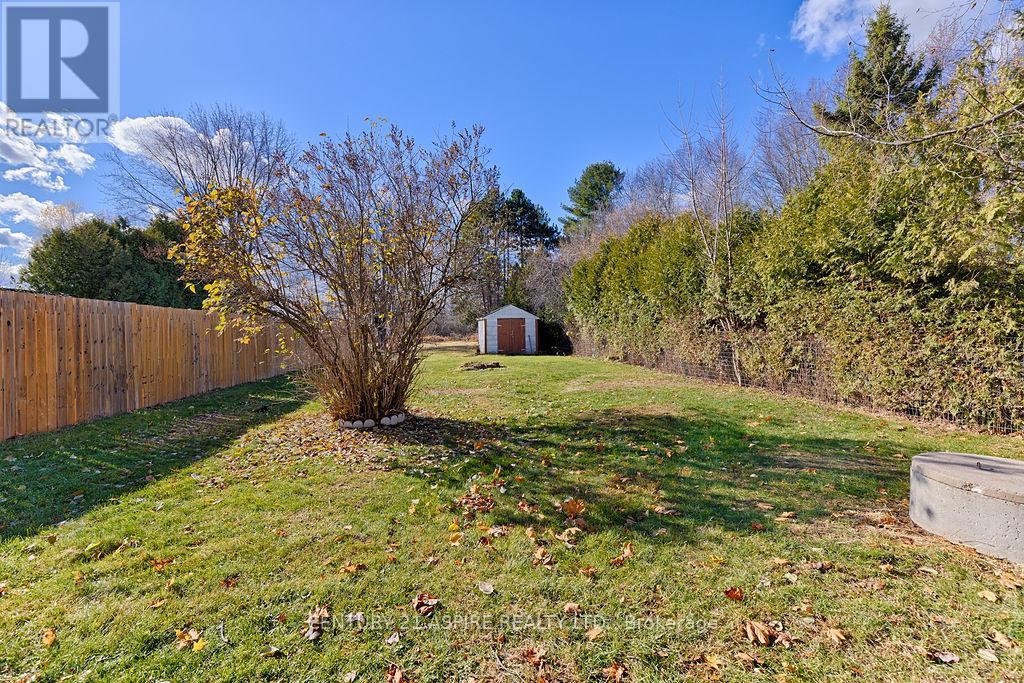 208 Golf Course Road, Laurentian Valley, Ontario  K8A 7B3 - Photo 22 - X12516048