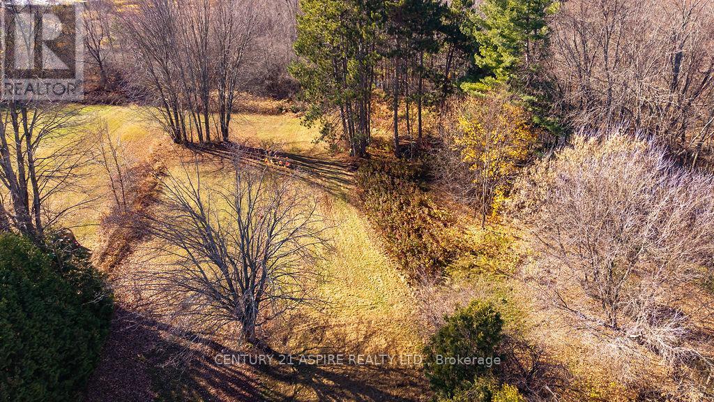 208 Golf Course Road, Laurentian Valley, Ontario  K8A 7B3 - Photo 27 - X12516048