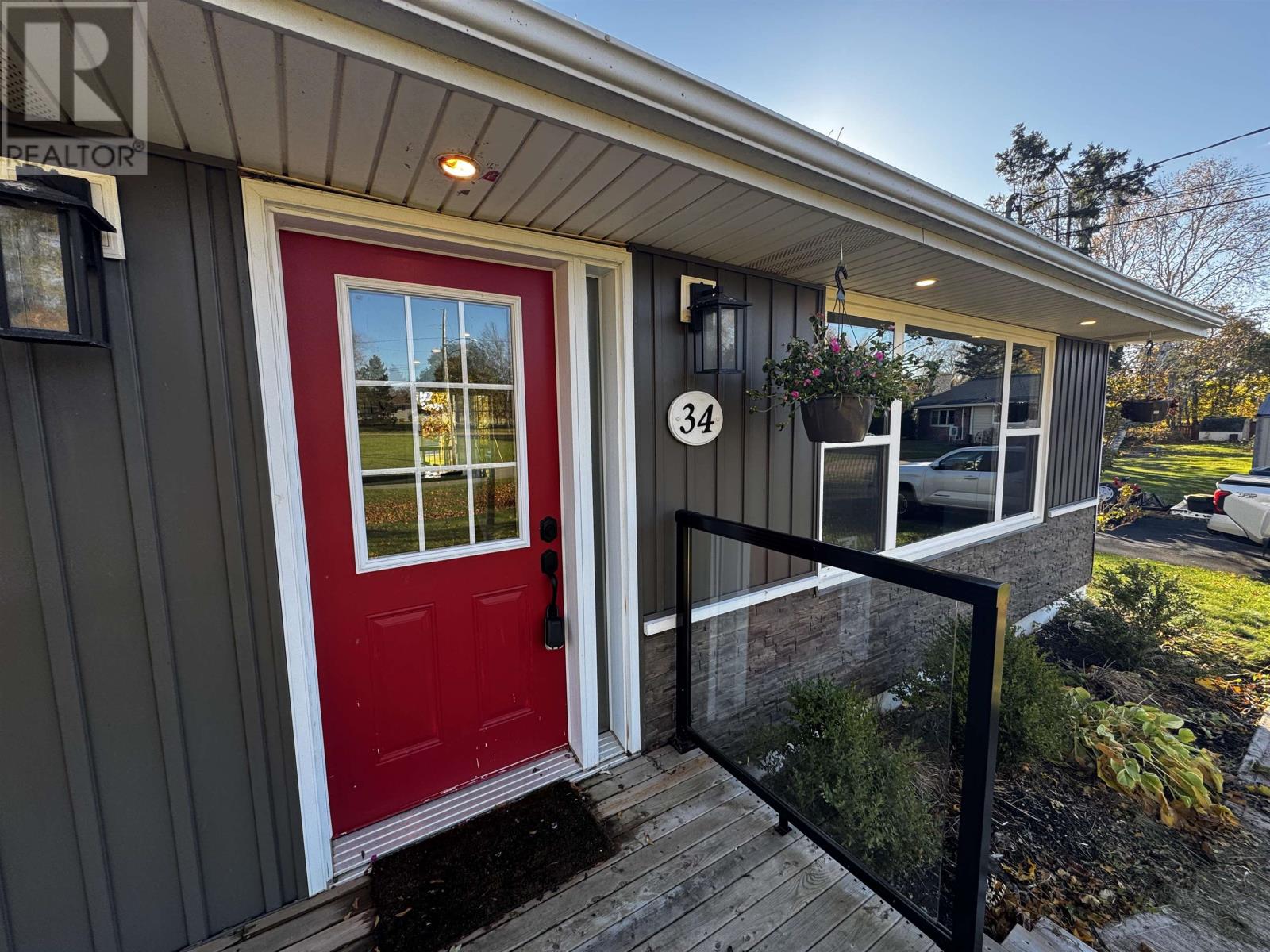 34 Howard Drive, Cornwall, Prince Edward Island  C0A 1H0 - Photo 3 - 202527390