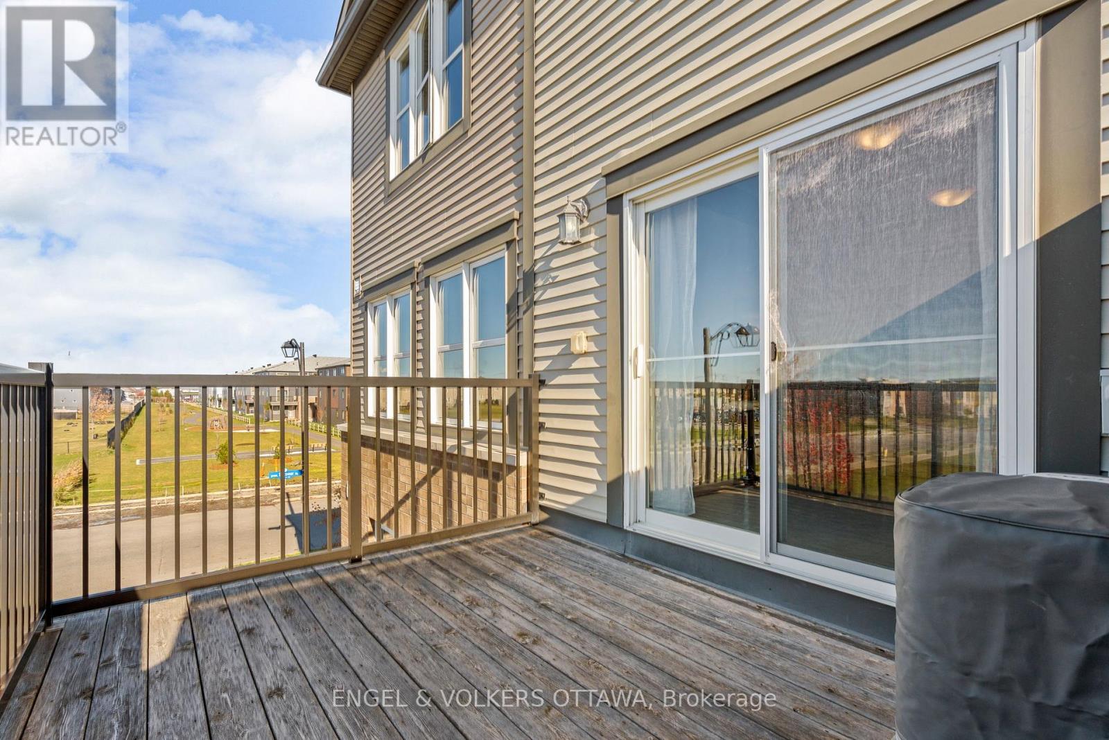 B - 743 Magnolia Street, Ottawa, Ontario K4A 1B7 - Photo 10 - X12516046