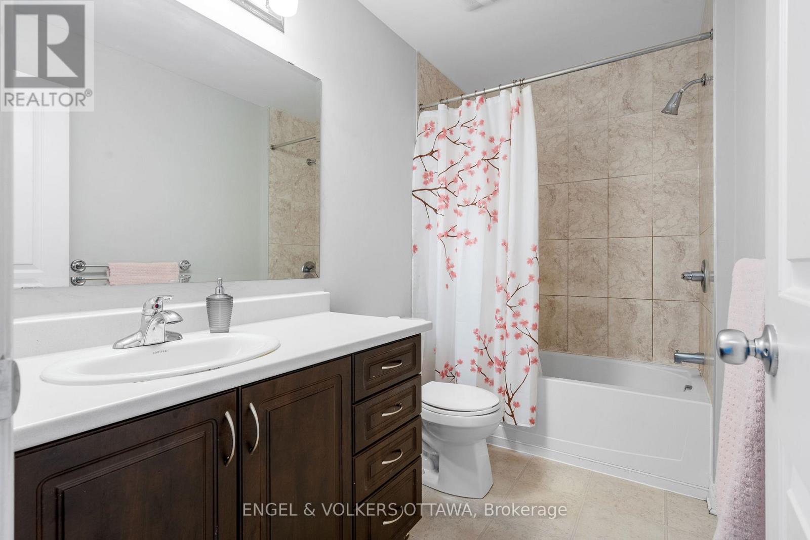 B - 743 Magnolia Street, Ottawa, Ontario K4A 1B7 - Photo 16 - X12516046