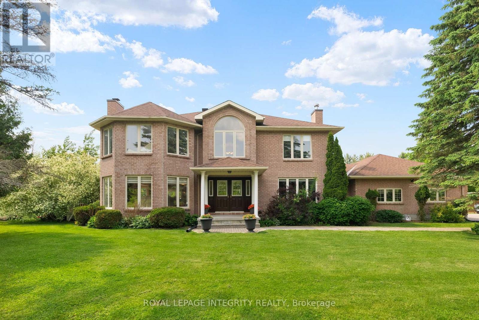 22 MARCHBROOK CIRCLE, Ottawa, Ontario