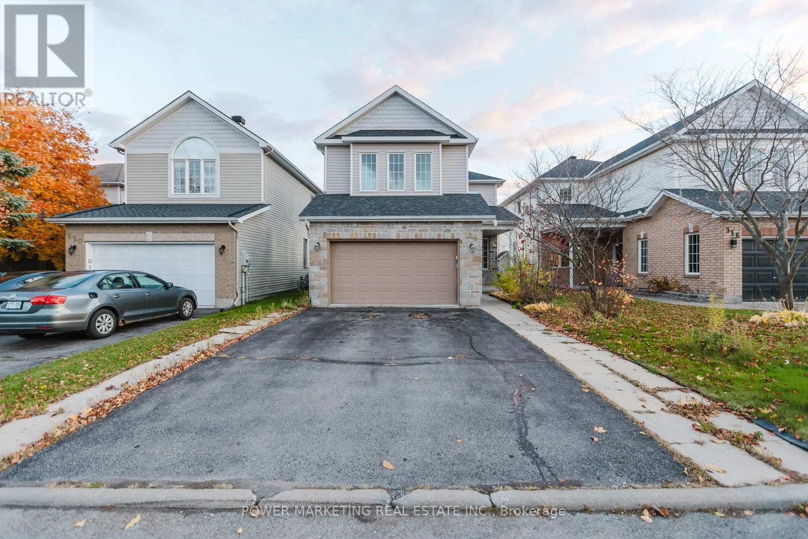 318 RUSTIC HILLS CRESCENT, Ottawa, Ontario