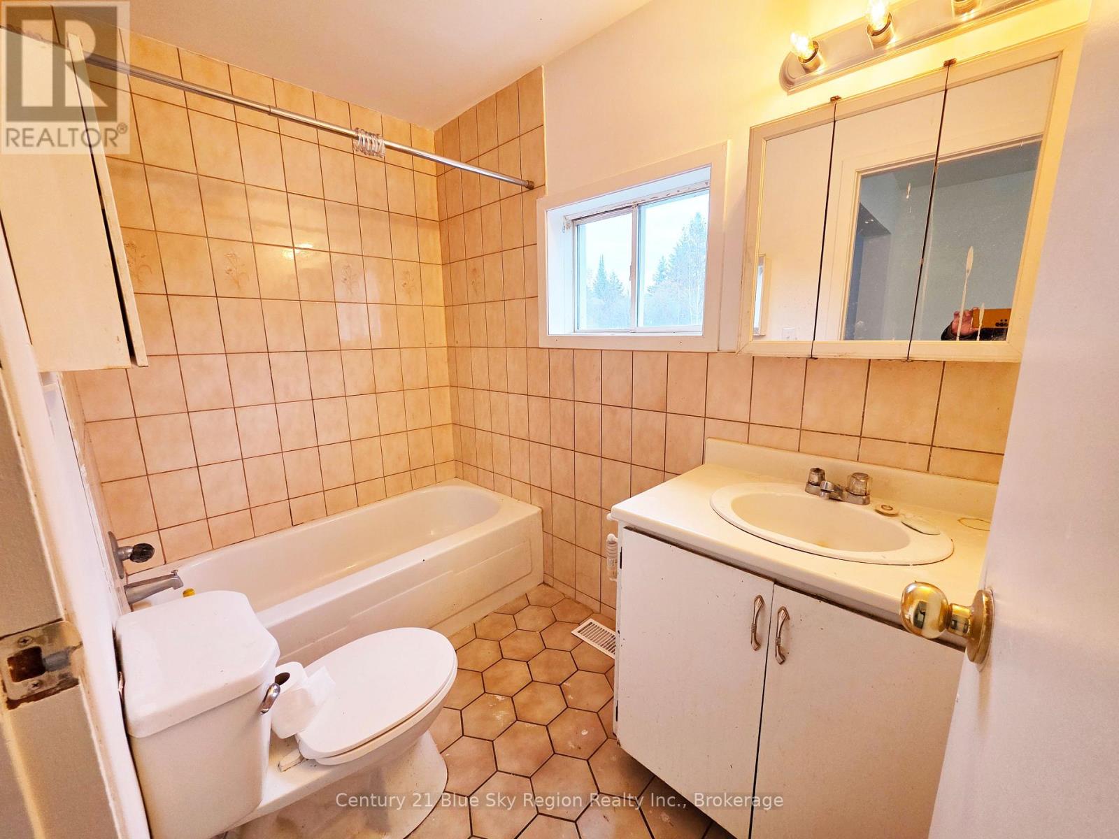 167-179 Lake Nosbonsing Road, Callander, Ontario  P0H 1H0 - Photo 37 - X12516186