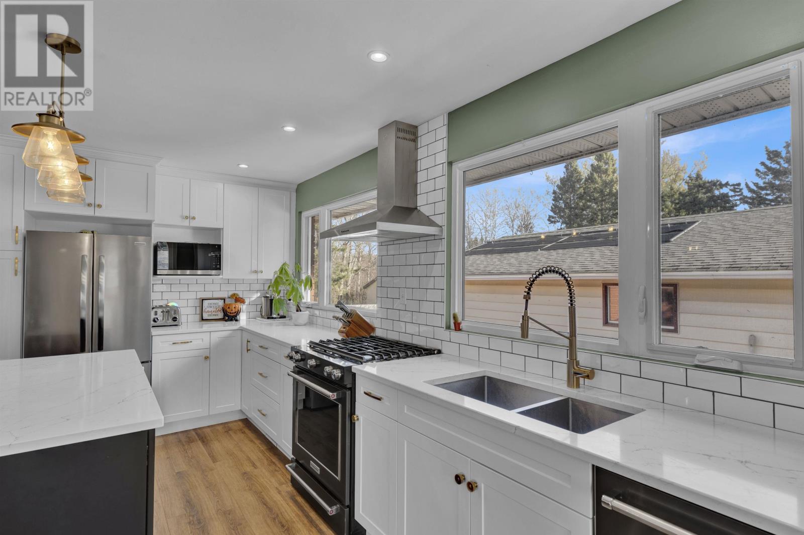 10 Dorothy St, Kakabeka Falls, Ontario  P0T 1W0 - Photo 6 - TB253415