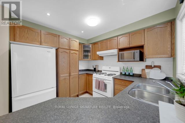 2430 Lazio Lane, Oakville, Ontario  L6M 4P4 - Photo 14 - W12515864